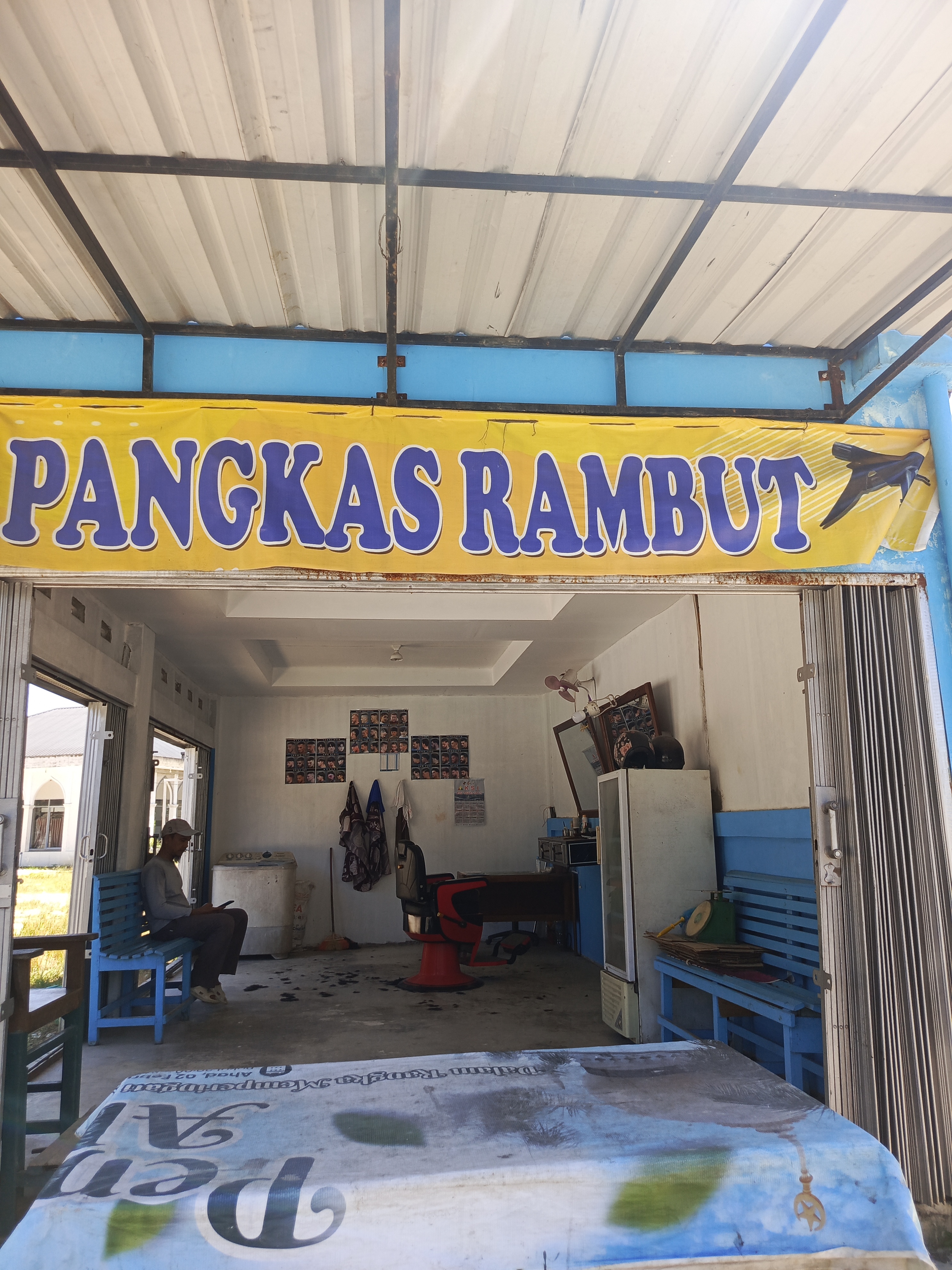 Pangkas Rambut Irwandi